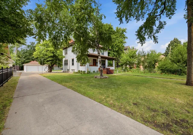 Photo 4 of Single family home for sale at 1236 Broadway N, Fargo, ND 58102 | MLS# 7132601 | Listing updated on 2026-09-15