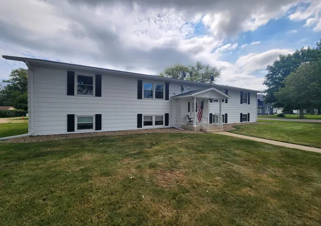 1st image of 408 N Everett St #1, Le Roy, MN 55951 | MLS# 7132621