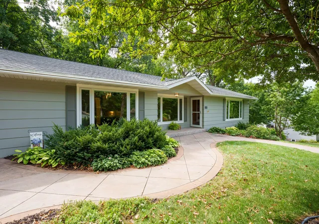 Photo 2 of Single family home for sale at 111 W Colvill St, Cannon Falls, MN 55009 | MLS# 7132628 | Listing updated on 2026-09-30