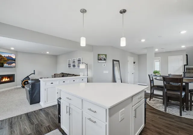 Photo 4 of Single family home for sale at 14300 Arctic Cir, Rosemount, MN 55068 | MLS# 7132634 | Listing updated on 2026-10-21