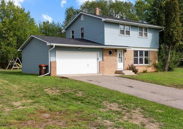 Photo 3 of Single family home for sale at 395 Kingston Ave, Saint Paul, MN 55117 | MLS# 7132639 | Listing updated on 2026-10-03