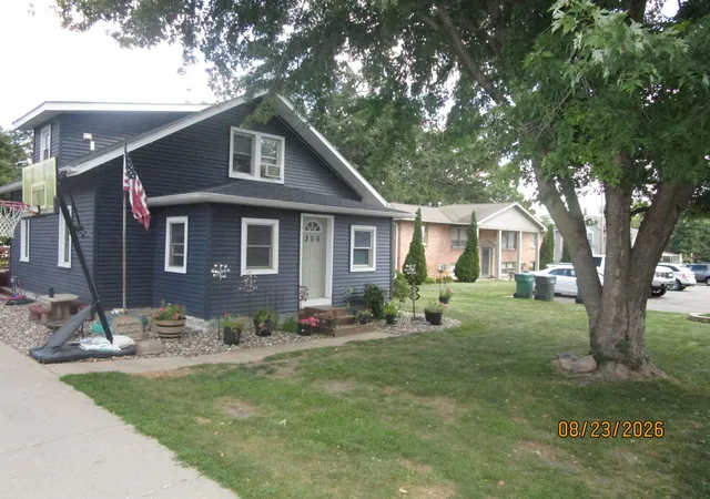 1st image of 306 2nd St Sw, Pine Island, MN 55963 | MLS# 7132657