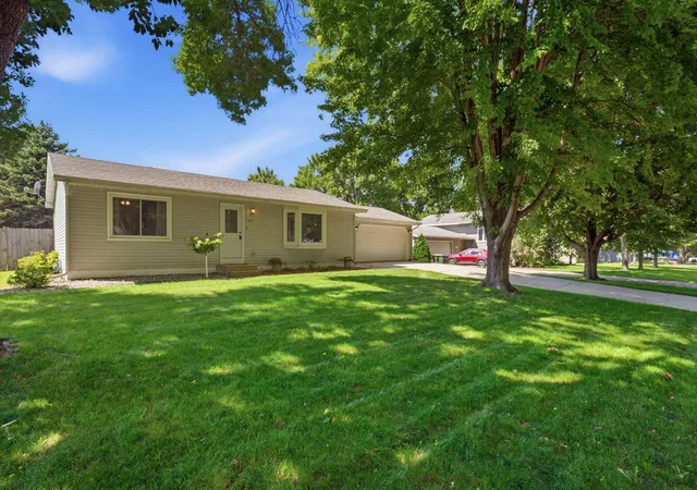 Photo 3 of Sale Pending at 1217 27Th St Nw, Willmar, MN 56201 | MLS# 7132660 | Listing updated on 2026-10-12