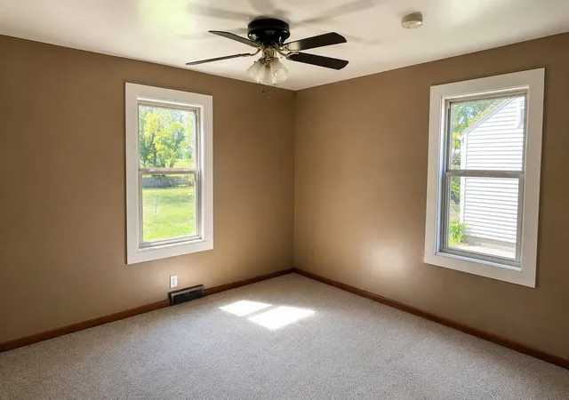 3rd image of 812 2Nd St Sw, Pipestone, MN 56164 | MLS# 7132665