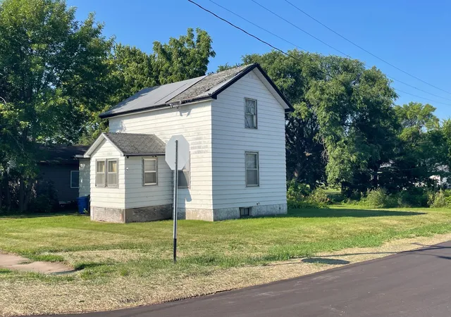 1st image of 200 Larson Ave, Ashby, MN 56309 | MLS# 7132672