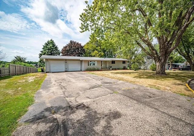 2nd image of 1309 Debra St, Ellsworth, WI 54011 | MLS# 7132676