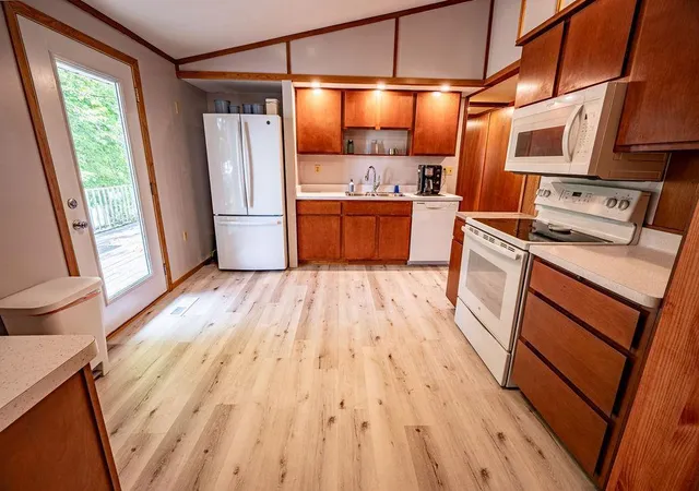 4th image of 1309 Debra St, Ellsworth, WI 54011 | MLS# 7132676