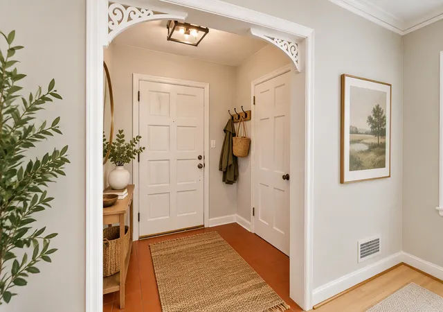 Photo 3 of Single family home for sale at 1821 Bohland Ave, Saint Paul, MN 55116 | MLS# 7132678 | Listing updated on 2026-10-09