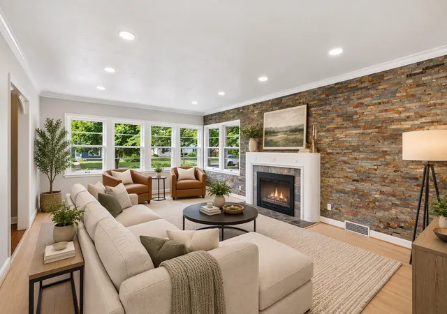 Photo 3 of Single family home for sale at 1821 Bohland Ave, Saint Paul, MN 55116 | MLS# 7132678 | Listing updated on 2026-10-09