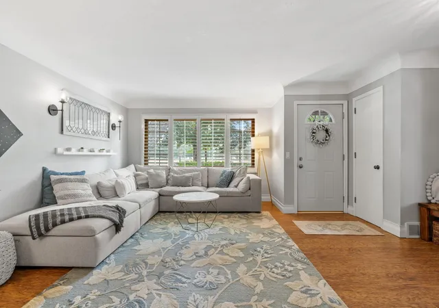 Photo 4 of Sale Pending at 3310 Ulysses St Ne, Minneapolis, MN 55418 | MLS# 7132685 | Listing updated on 2026-09-08