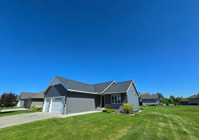 Photo 44 of Single family home for sale at 416 Torrey Pines Dr, Mankato, MN 56001 | MLS# 7132687 | Listing updated on 2026-09-02