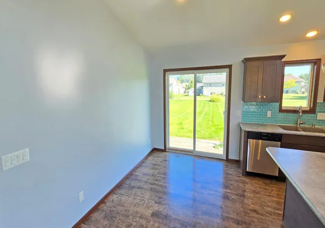 Photo 4 of Single family home for sale at 416 Torrey Pines Dr, Mankato, MN 56001 | MLS# 7132687 | Listing updated on 2026-10-15