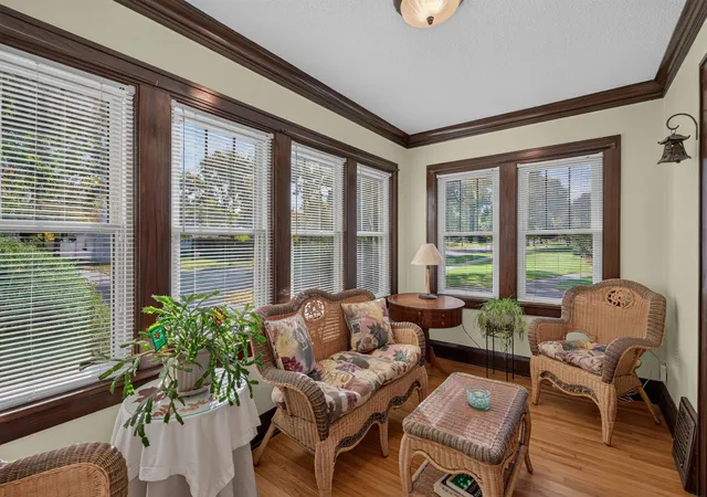 Photo 2 of Single family home for sale at 953 Hall Ave, Saint Paul, MN 55118 | MLS# 7132695 | Listing updated on 2026-10-22