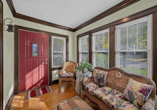 Photo 3 of Single family home for sale at 953 Hall Ave, Saint Paul, MN 55118 | MLS# 7132695 | Listing updated on 2026-10-22