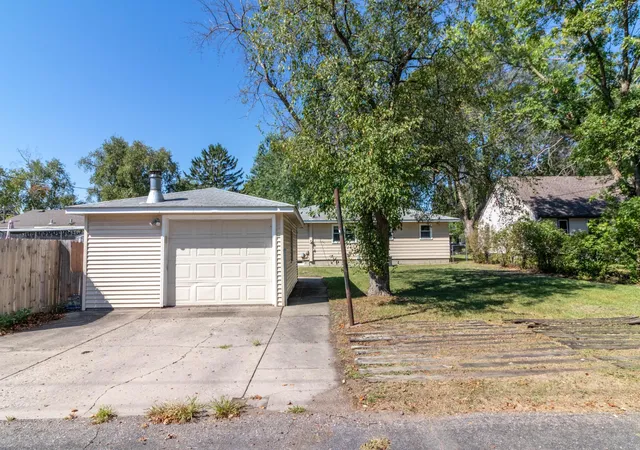 Photo 2 of Single family home for sale at 838 37th Avenue N, Saint Cloud, MN 56303 | MLS# 7132699 | Listing updated on 2026-09-15