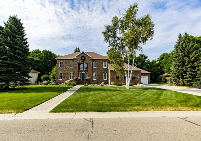 Photo 3 of Single family home for sale at 461 20Th Ave E, West Fargo, ND 58078 | MLS# 7132710 | Listing updated on 2026-08-27