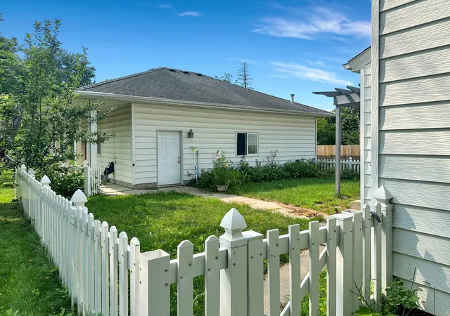 Photo 3 of Single family home for sale at 420 Highland Rd, Willmar, MN 56201 | MLS# 7132716 | Listing updated on 2026-08-25