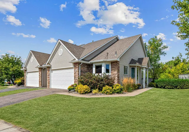 Photo 1 of Single family home for sale at 1067 Westcliff Curv, Saint Paul, MN 55126 | MLS# 7132726 | Listing updated on 2026-10-23