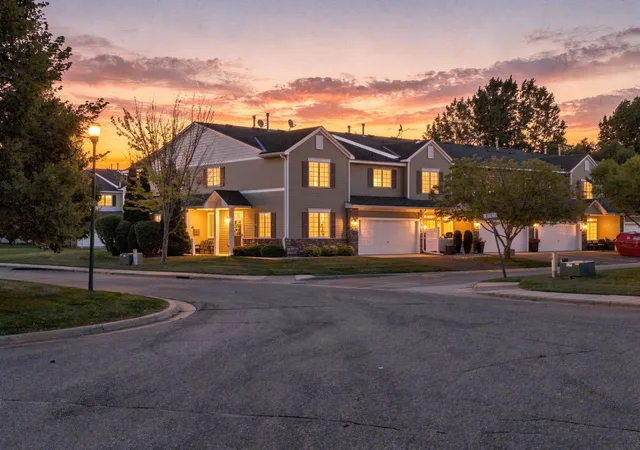 Photo 3 of Sale Pending at 1645 Prescott Ct, Chaska, MN 55318 | MLS# 7132732 | Listing updated on 2026-10-08