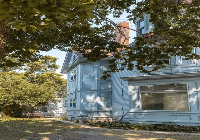 Photo 3 of Single family home for sale at 677 Sims Ave, Saint Paul, MN 55106 | MLS# 7132733 | Listing updated on 2026-09-04