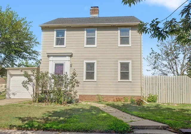 1st image of 608 9th St, Worthington, MN 56187 | MLS# 7132740