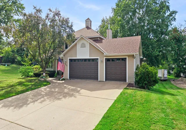 Photo 3 of Sale Pending at 343 5Th St S, Delano, MN 55328 | MLS# 7132741 | Listing updated on 2026-09-04
