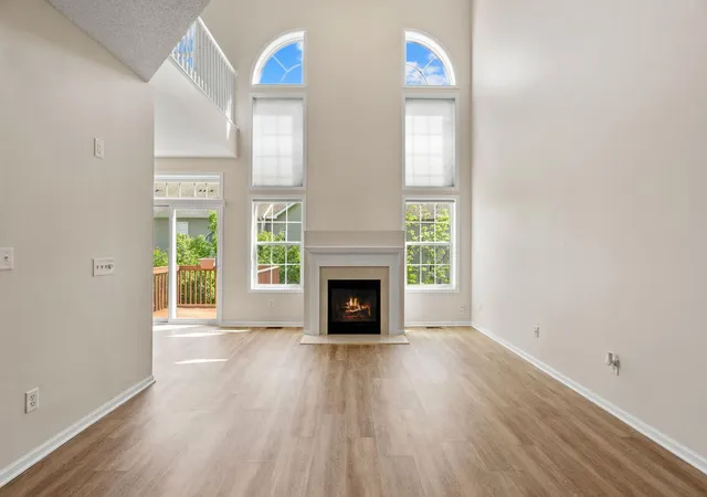 Photo 2 of Single family home for sale at 1353 White Oak Dr, Chaska, MN 55318 | MLS# 7132755 | Listing updated on 2026-08-31