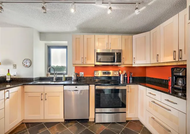 Photo 3 of Condo for sale at 3145 Dean Ct #505, Minneapolis, MN 55416 | MLS# 7132768 | Listing updated on 2026-09-06
