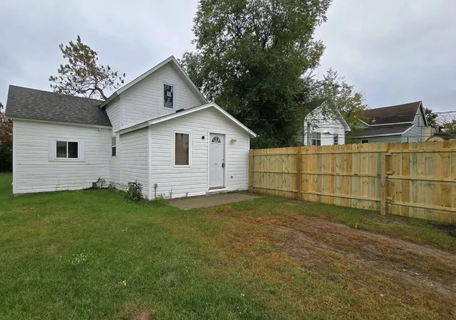 Photo 3 of Single family home for sale at 707 Irvine Ave Nw, Bemidji, MN 56601 | MLS# 7132819 | Listing updated on 2026-09-24