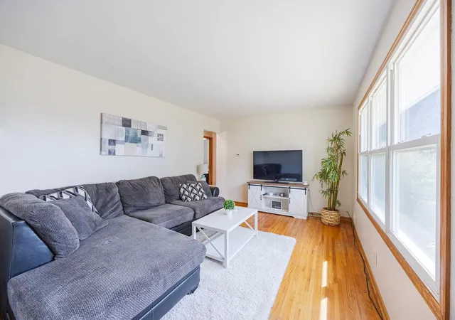 image of 4043 74th St E, Inver Grove Heights, MN 55076 | MLS# 7132824