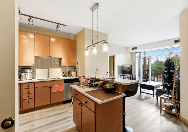 Photo 3 of Condo for sale at 2600 University Ave Se #210, Minneapolis, MN 55414 | MLS# 7132834 | Listing updated on 2026-08-27