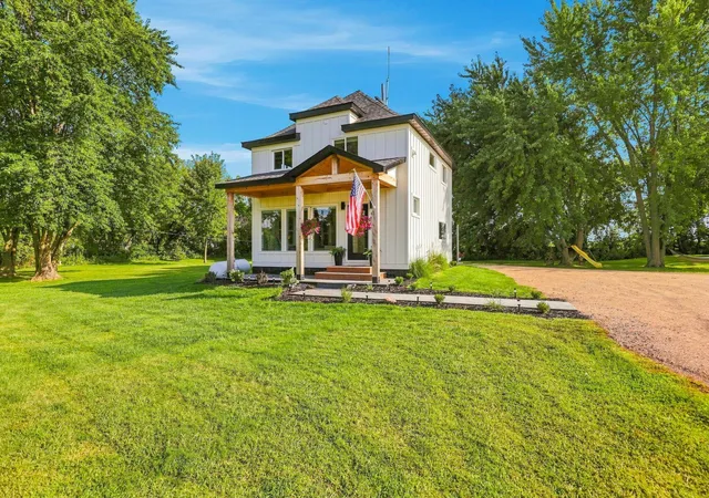 1st image of 65945 295th St, Litchfield, MN 55355 | MLS# 7132863