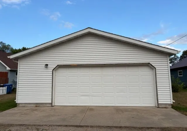 Photo 3 of Single family home for sale at 209 6Th St Se, Barnesville, MN 56514 | MLS# 7132864 | Listing updated on 2026-08-28