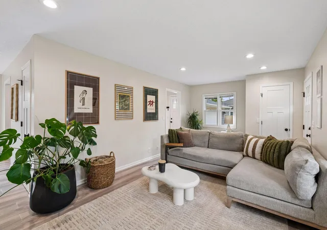 Photo 3 of Sale Pending at 10337 Wentworth Ave S, Minneapolis, MN 55420 | MLS# 7132901 | Listing updated on 2026-09-28