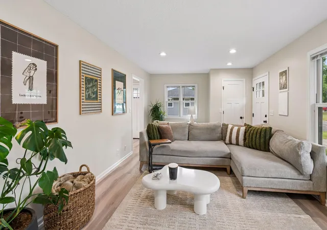 Photo 4 of Sale Pending at 10337 Wentworth Ave S, Minneapolis, MN 55420 | MLS# 7132901 | Listing updated on 2026-09-28
