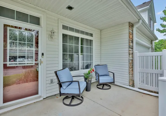 Photo 3 of Single family home for sale at 750 Maple Hills Dr #B, Saint Paul, MN 55117 | MLS# 7132913 | Listing updated on 2026-09-15