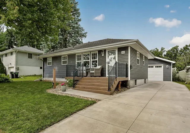 Photo 1 of Sale Pending at 2601 15th Ave Nw, Rochester, MN 55901 | MLS# 7132945 | Listing updated on 2026-09-03