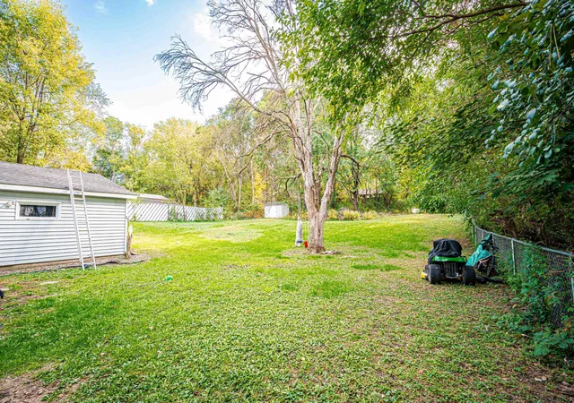 Photo 4 of Single family home for sale at 430 County Rd B2 W, Saint Paul, MN 55113 | MLS# 7132971 | Listing updated on 2026-10-09