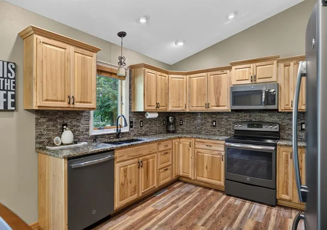 3rd image of 6108 Bittersweet Ln, Nisswa, MN 56468 | MLS# 7132982