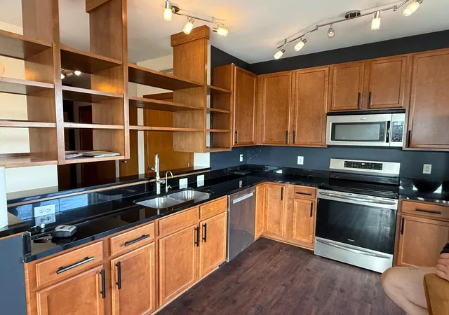 2nd image of 15 E Franklin Ave E #332, Minneapolis, MN 55404 | MLS# 7132993