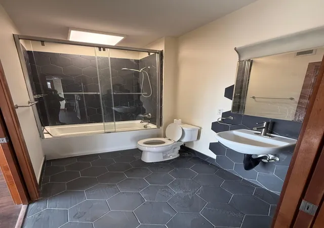 5th image of 15 E Franklin Ave E #332, Minneapolis, MN 55404 | MLS# 7132993