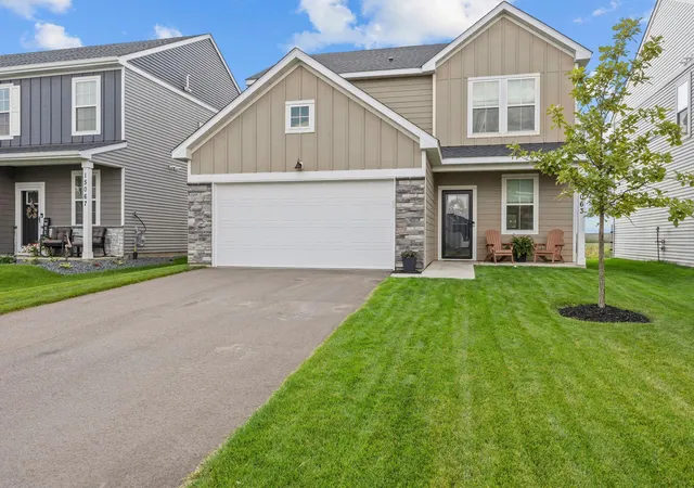 Photo 3 of Single family home for sale at 15063 Athgoe Dr, Rosemount, MN 55068 | MLS# 7132995 | Listing updated on 2026-09-12