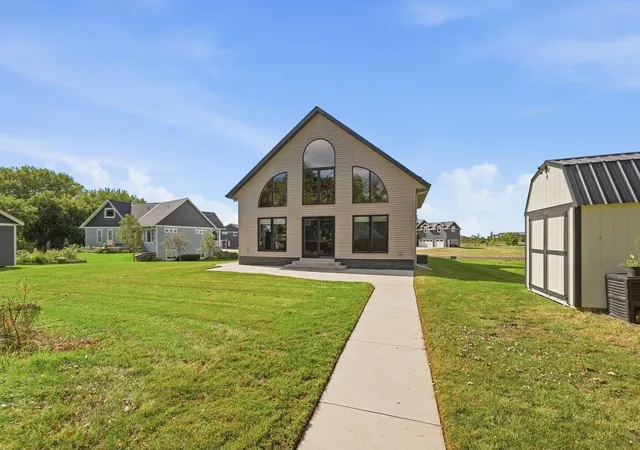 Photo 4 of Single family home for sale at 4625 Redbird Ln SE, Alexandria, MN 56308 | MLS# 7133004 | Listing updated on 2026-10-06
