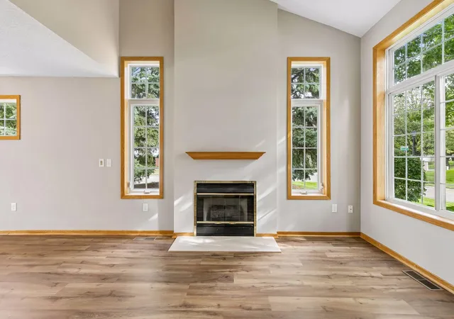 Photo 5 of Single family home for sale at 15329 Greenhaven Ln #101, Burnsville, MN 55306 | MLS# 7133012 | Listing updated on 2026-08-28