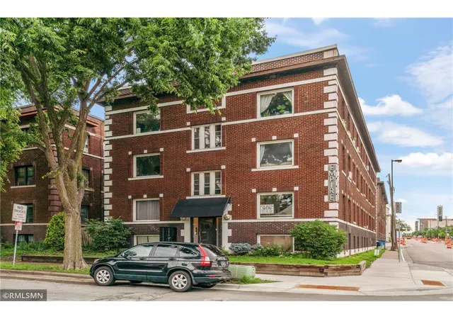 Photo 4 of Condo for sale at 2881 Irving Ave S #305, Minneapolis, MN 55408 | MLS# 7133042 | Listing updated on 2026-09-02