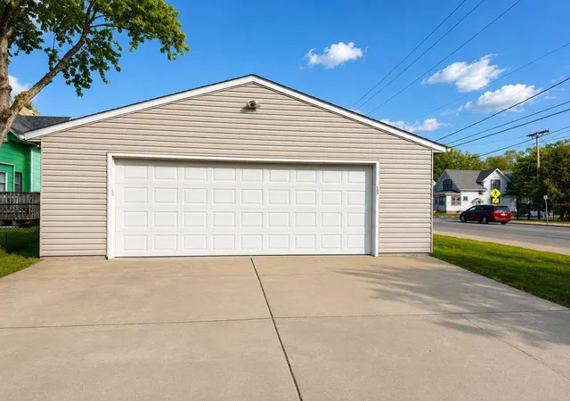 Photo 2 of Single family home for sale at 303 20th Ave N, Saint Cloud, MN 56303 | MLS# 7133049 | Listing updated on 2026-09-22