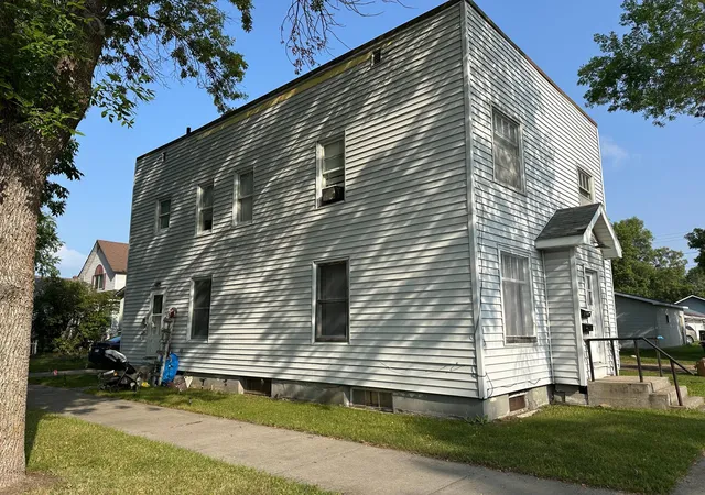 Photo 2 of Multi family home for sale at 620 5th Avenue, International Falls, MN 56649 | MLS# 7133051 | Listing updated on 2026-09-04
