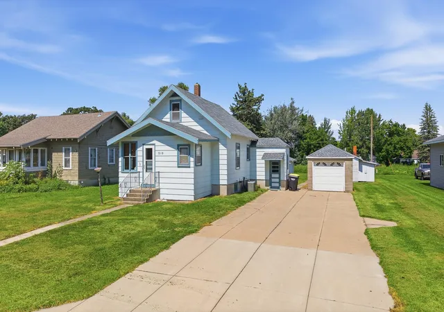 Photo 3 of Sale Pending at 519 2Nd Ave Nw, Winnebago, MN 56098 | MLS# 7133062 | Listing updated on 2026-10-08