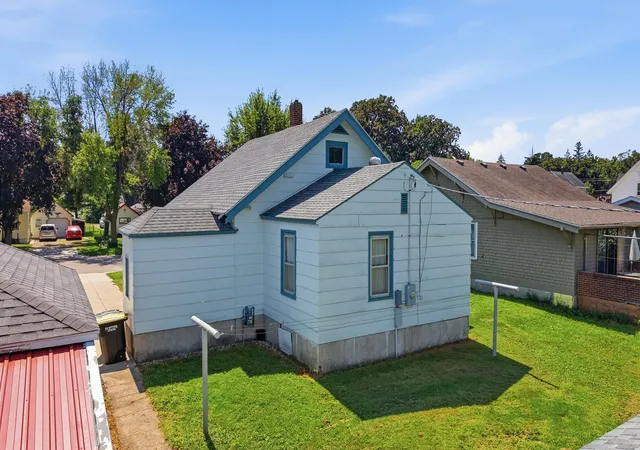 Photo 4 of Sale Pending at 519 2Nd Ave Nw, Winnebago, MN 56098 | MLS# 7133062 | Listing updated on 2026-10-08