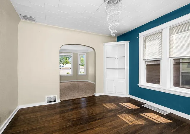 Photo 3 of Single family home for sale at 125 N 28Th Ave W, Duluth, MN 55806 | MLS# 7133079 | Listing updated on 2026-09-03